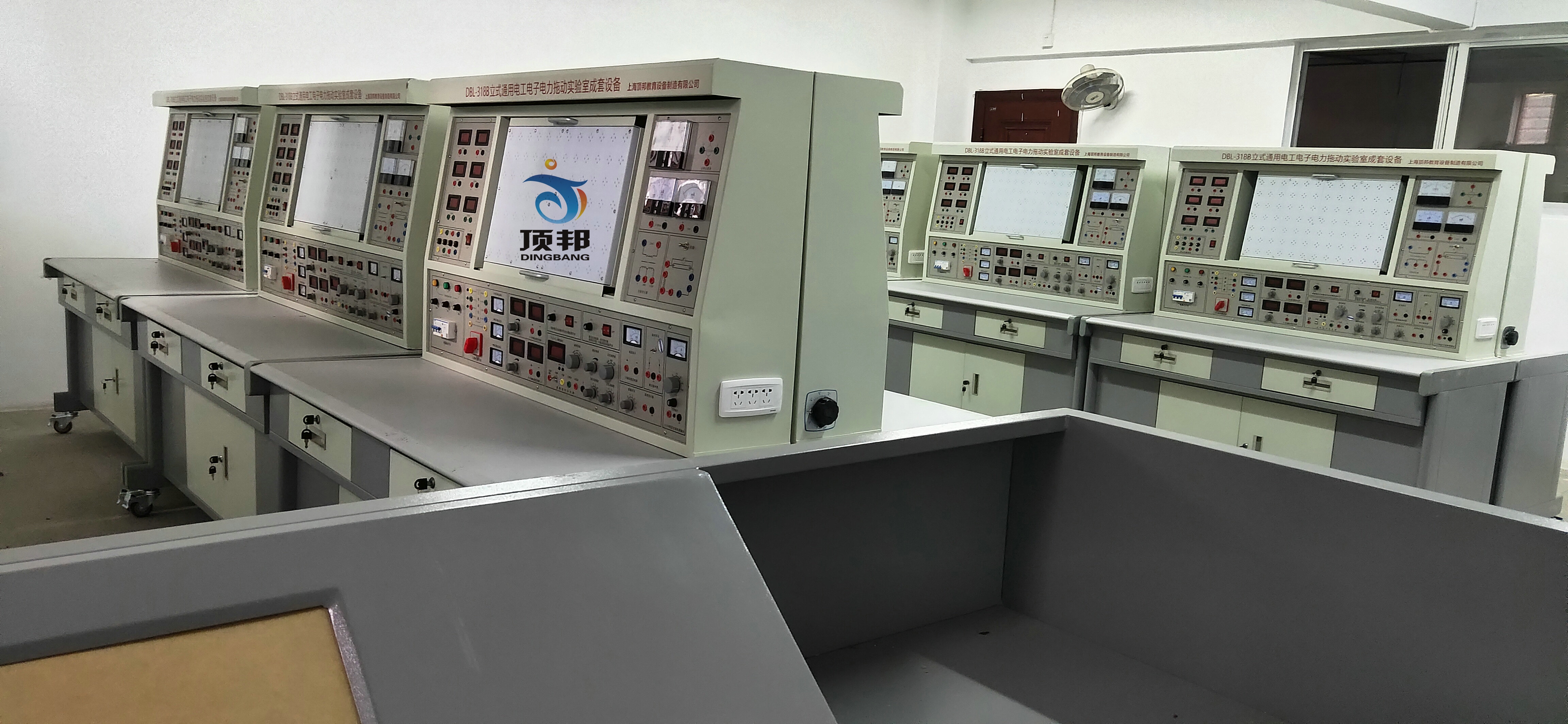 電工電子電拖實訓(xùn)設(shè)備