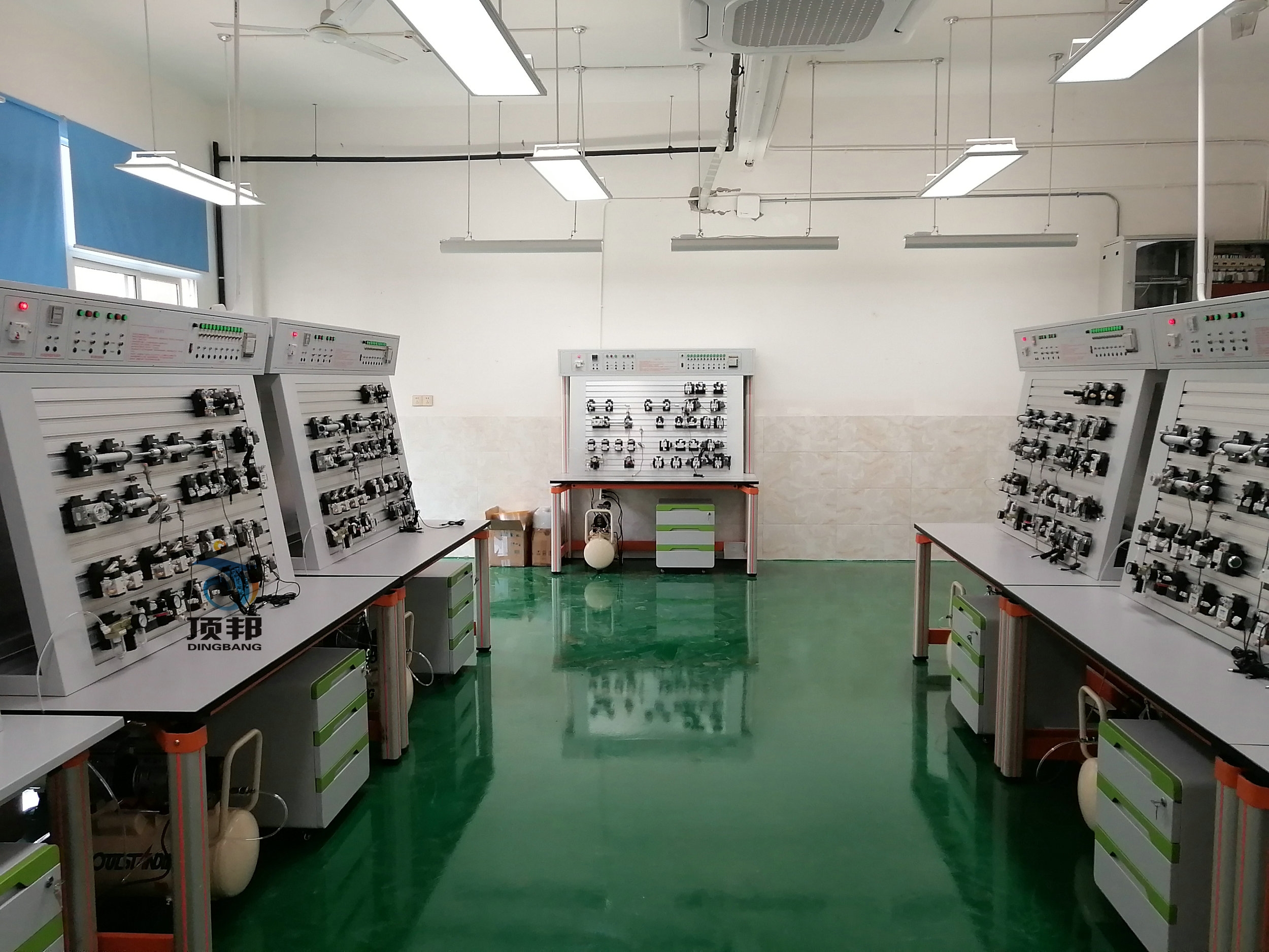 氣動PLC教學實驗臺